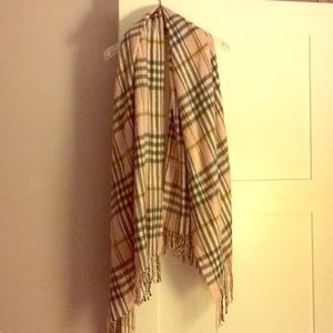 Beautiful pink plaid 100% cashmere wrap.